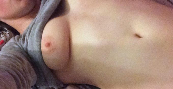 Selfie coquin topless et sexy